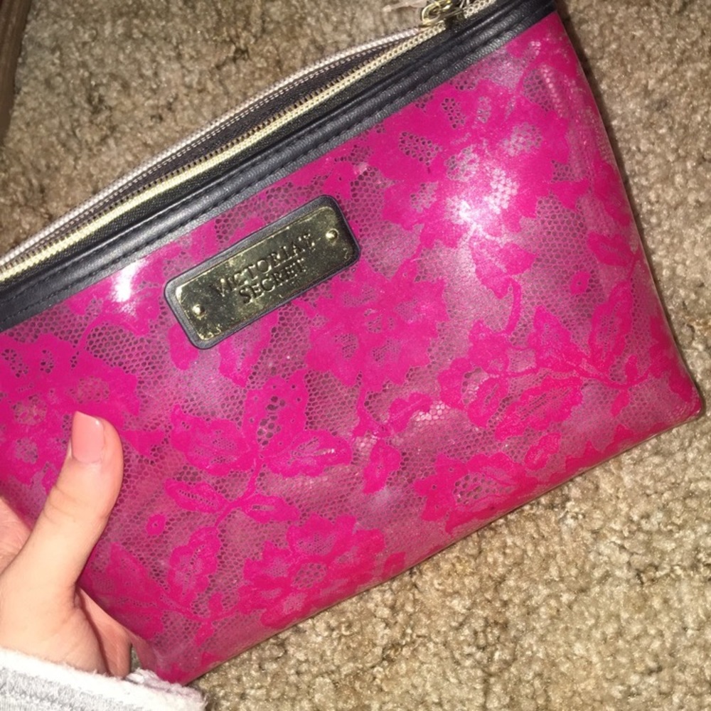 Makeup bag